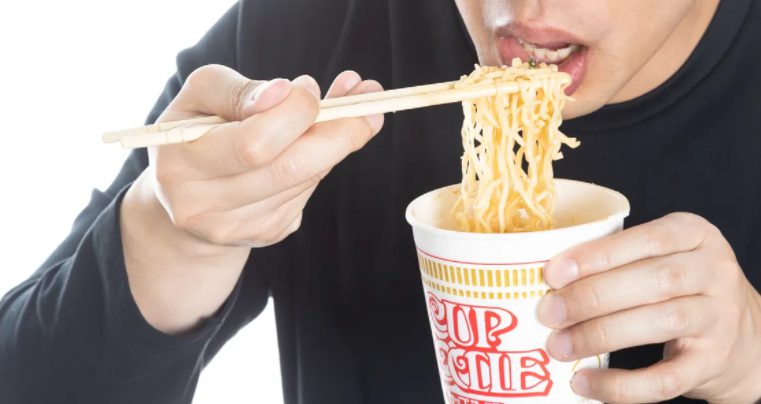 カップラーメン